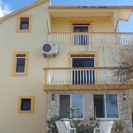 Lägenhet Apartman Amela Ivanica