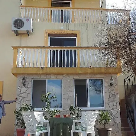 Apartman Amela Lägenhet